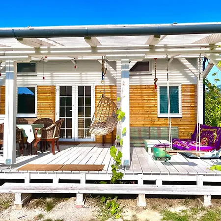 Bohemian Eco Retreat Holiday home